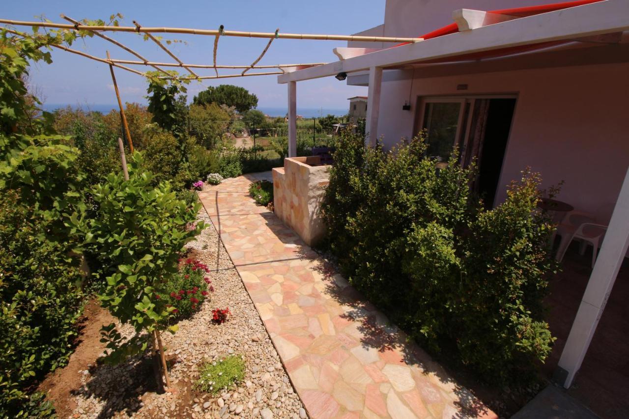 Ferienwohnung Chiaro Di Luna Santa Domenica  Exterior foto
