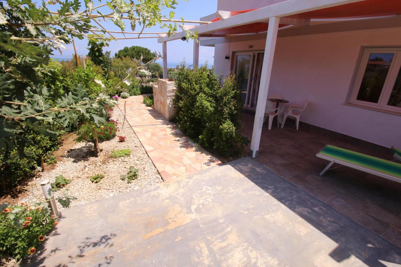 Ferienwohnung Chiaro Di Luna Santa Domenica  Exterior foto