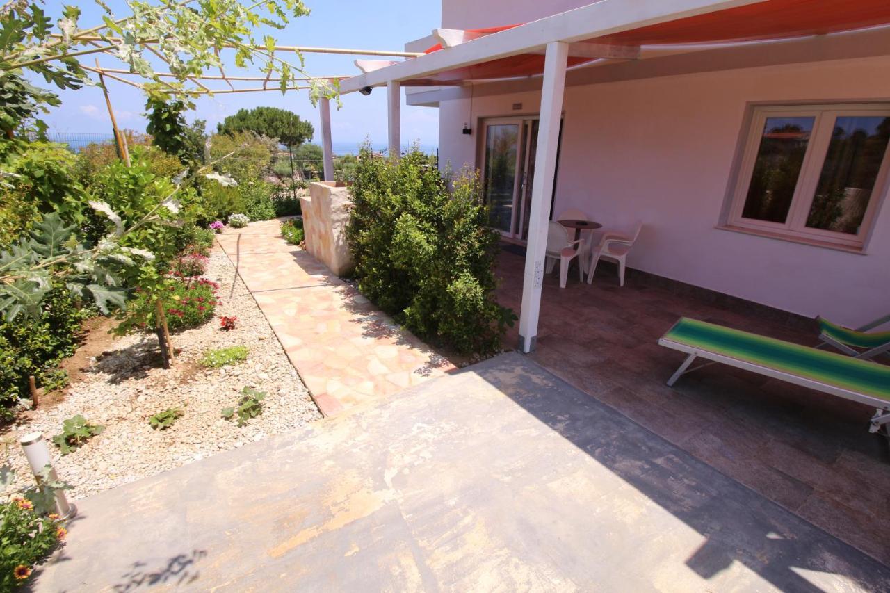Ferienwohnung Chiaro Di Luna Santa Domenica  Exterior foto